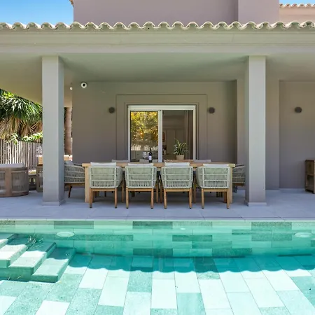 Vivi Homes - Sandline - Private Pool - Garden *