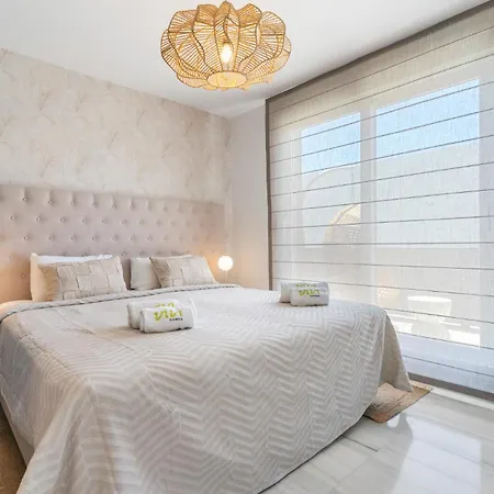 Vivi Homes - Sandline - Private Pool - Garden Villa
