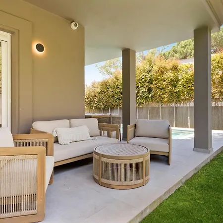 Vivi Homes - Sandline - Private Pool - Garden Villa
