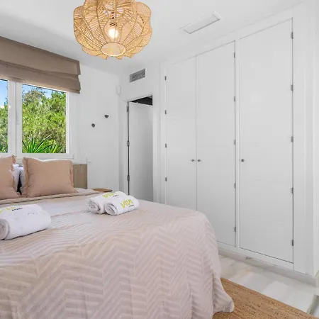 Villa Vivi Homes - Sandline - Private Pool - Garden *
