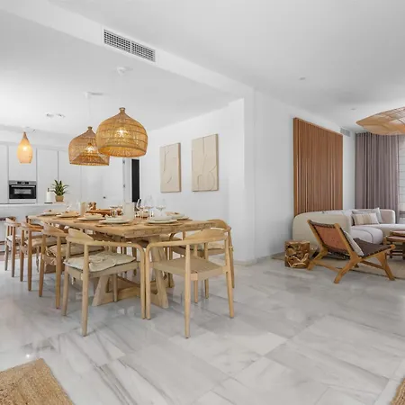 Vivi Homes - Sandline - Private Pool - Garden Villa Marbellac