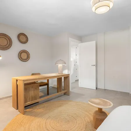 Vivi Homes - Sandline - Private Pool - Garden Villa Marbellac