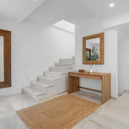 Villa Vivi Homes - Sandline - Private Pool - Garden *